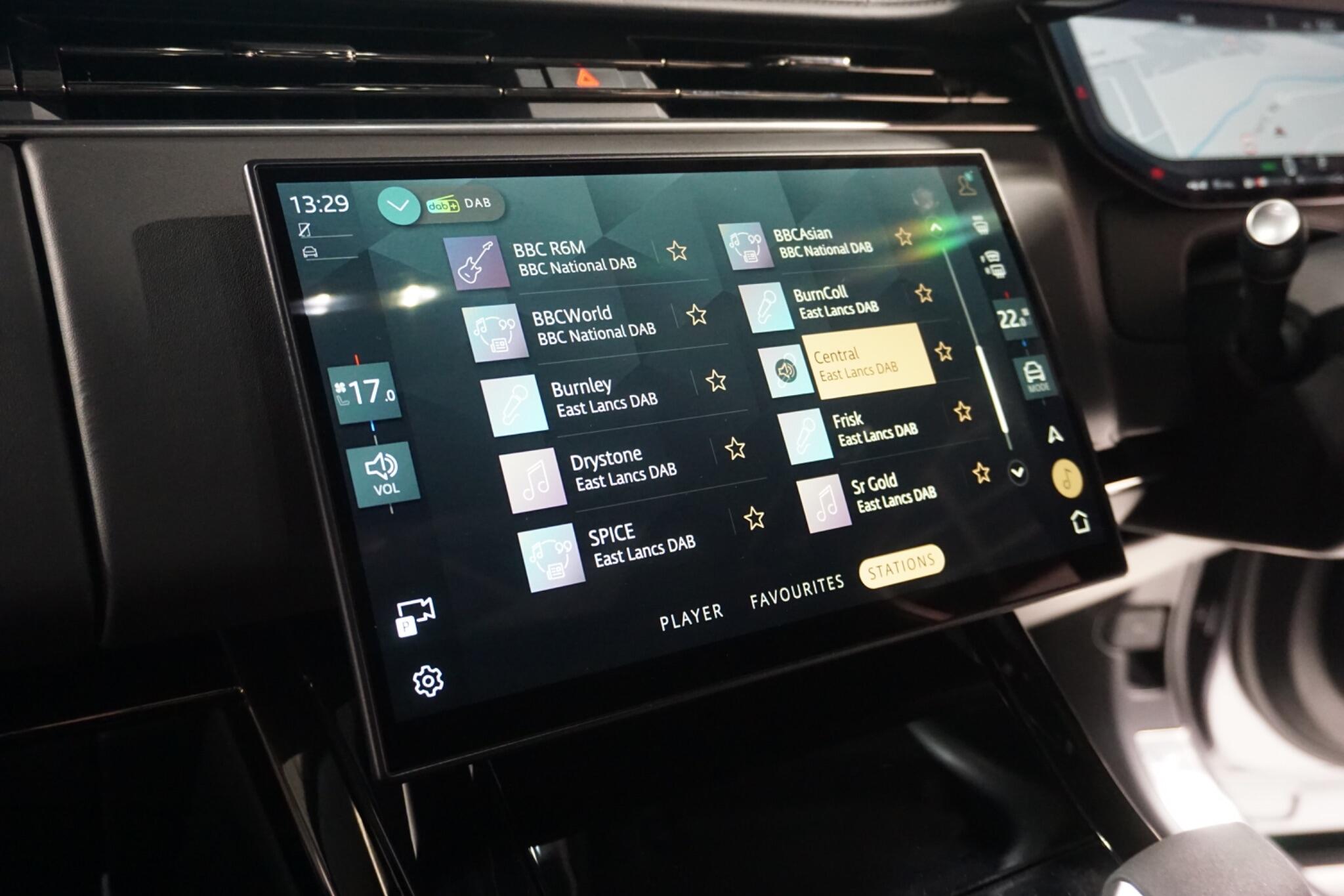 Land Rover Range Rover Sport 3.0 P550e 38.2kWh Autobiography SUV 5dr Petrol Plug-in Hybrid Auto 4WD Euro 6 (s/s) (550 ps)